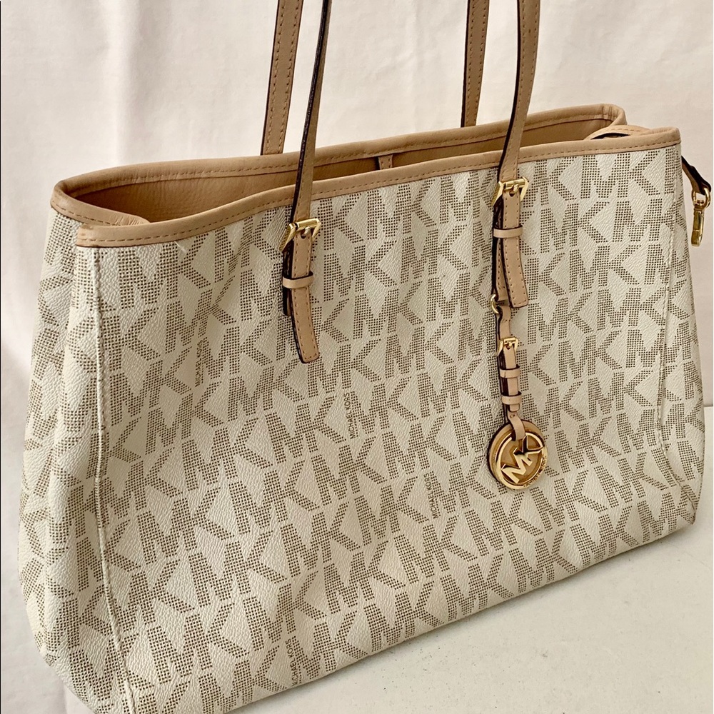 AUTH. Large Off-White/Tan Michael Kors Logo Bag